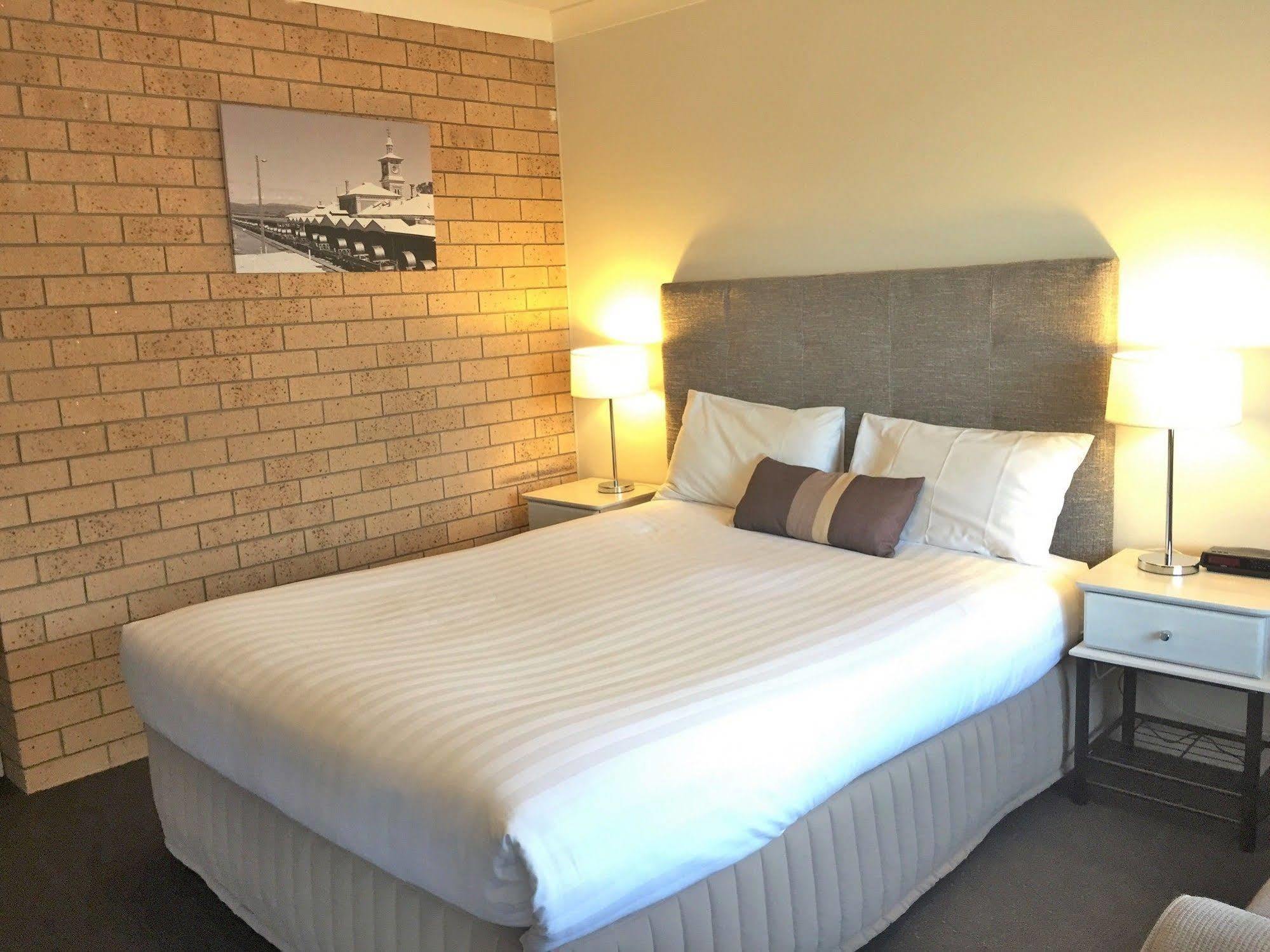 Albury Allawa Motor Inn Bagian luar foto